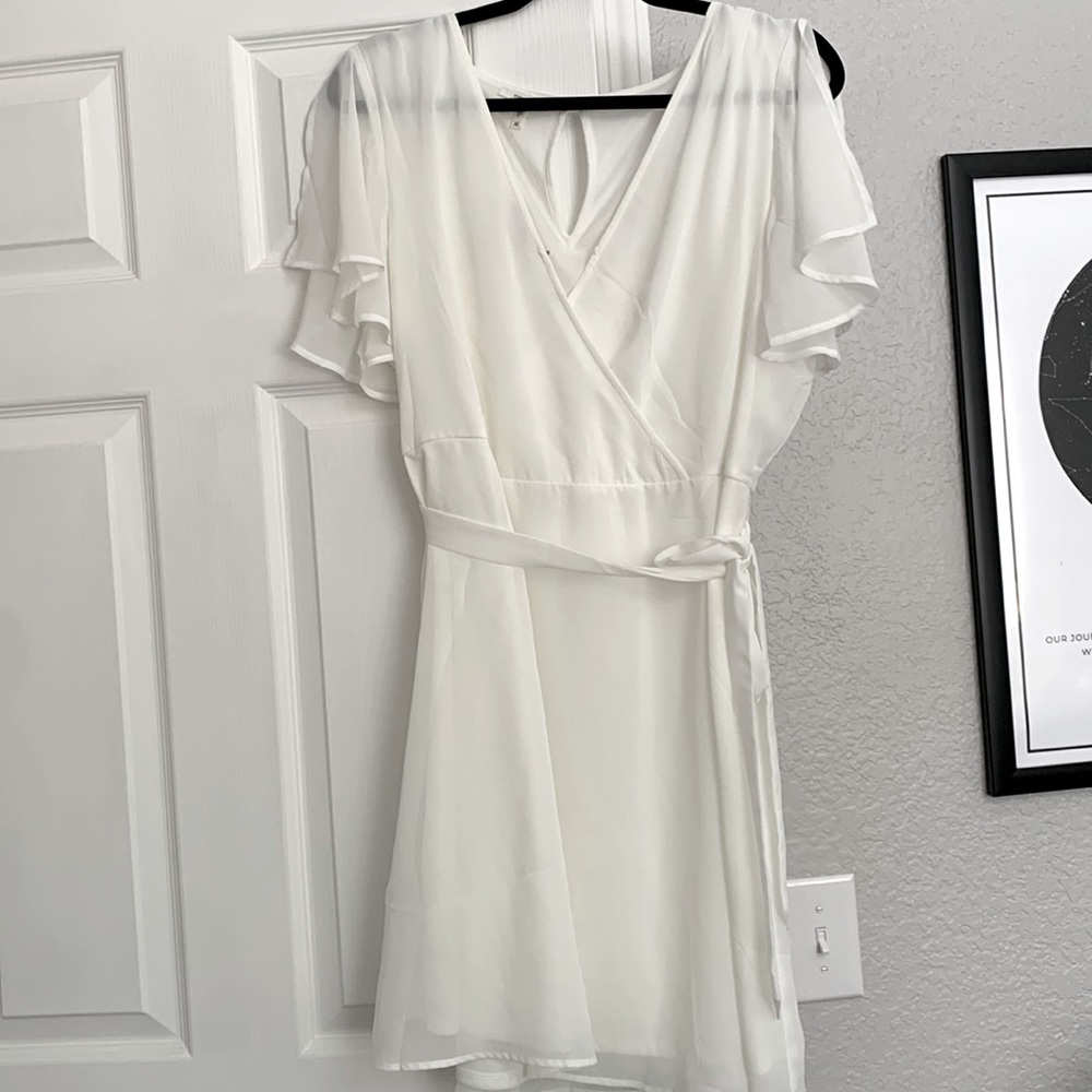 Maurice’s white dress w/ belt
